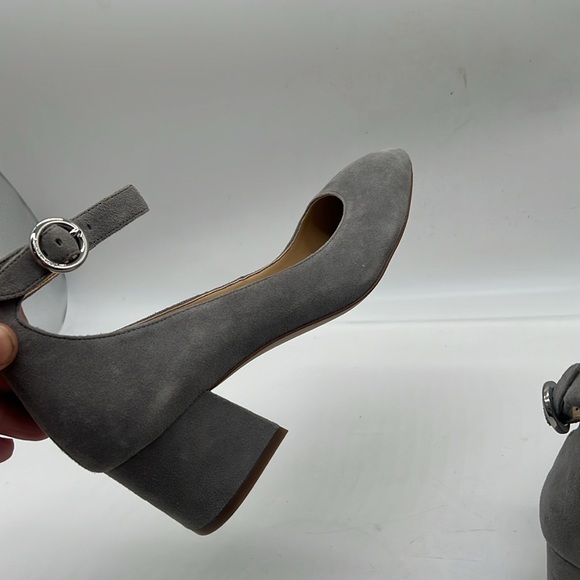 NWB Michael Kors Grey Suede Mid Pump Shoes Women's Size 7 M - Picture 7 of 8